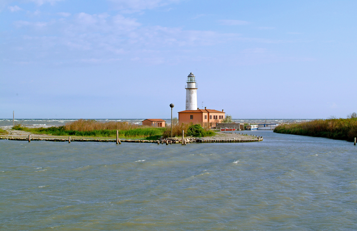 Porto di Po di Goro Lighthouse - Wikipedia